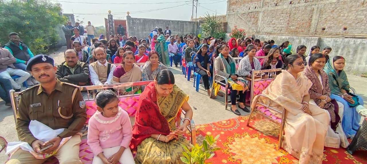 Dhanbad News : डिजिटल हिंसा के प्रति जागरूक हो समाज : थाना प्रभारी