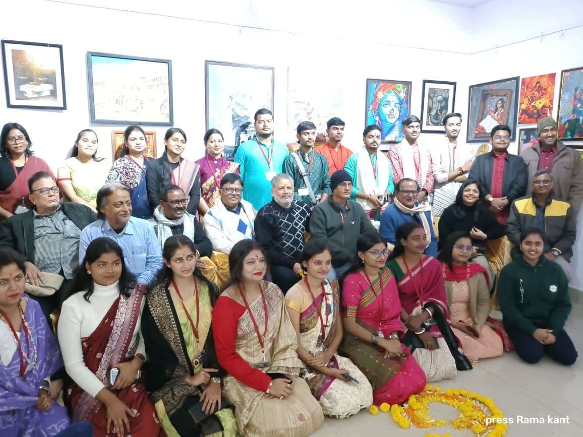 Deoghar news : उत्कृष्ट पेंटिंग्स, स्केच और कलाकृतियों की प्रदर्शनी शुरू