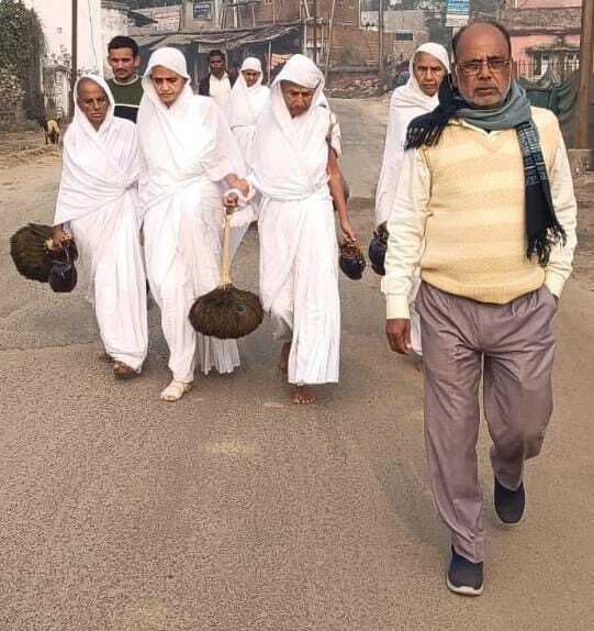 पंच तीर्थ यात्रा के दौरान जैन साध्वियों का दल पहुंचा मंदार