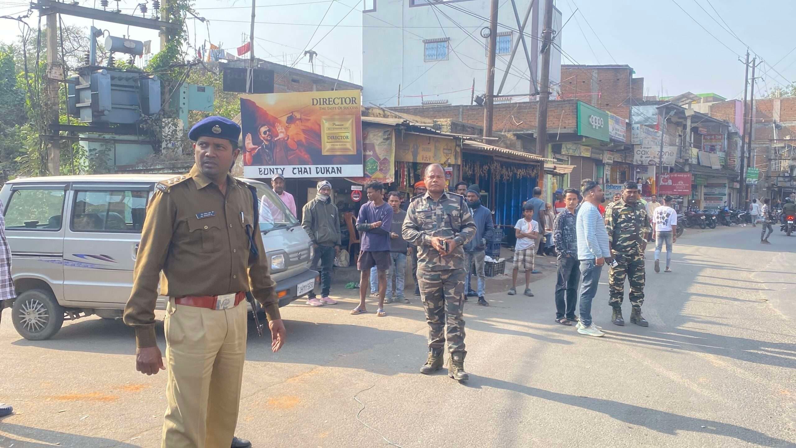 Giridih News :ट्रैफिक पुलिस ने जब्त किये मॉडिफाइड साइलेंसर वाले आठ बाइक