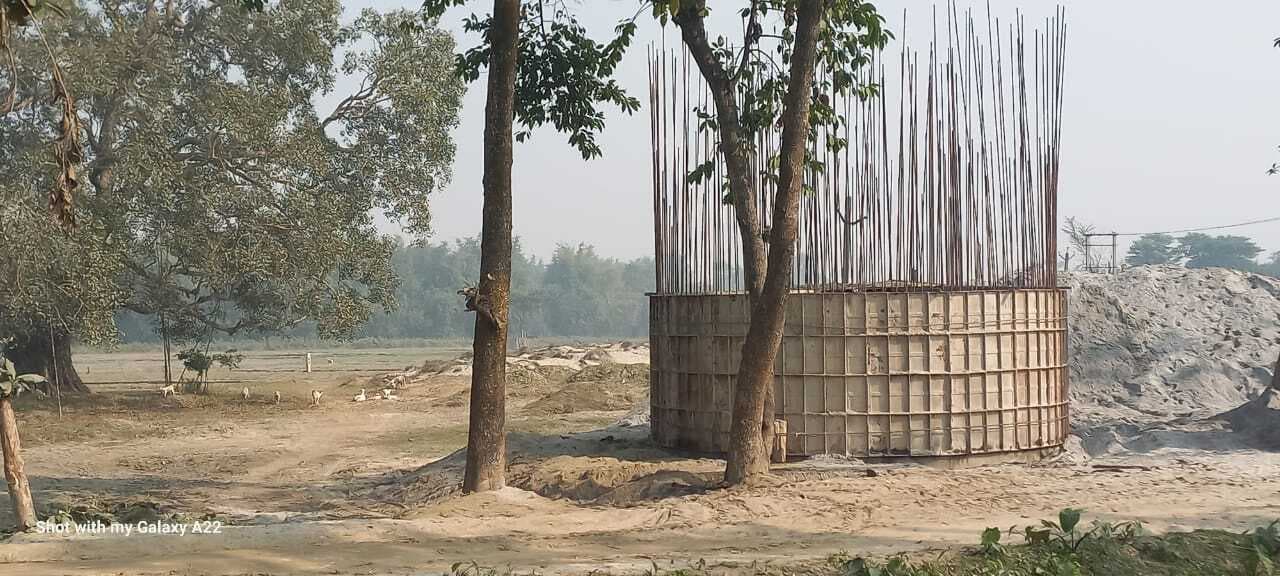 रेल लाइन का निर्माण ठप होने से ग्रामीणों में नाराजगी