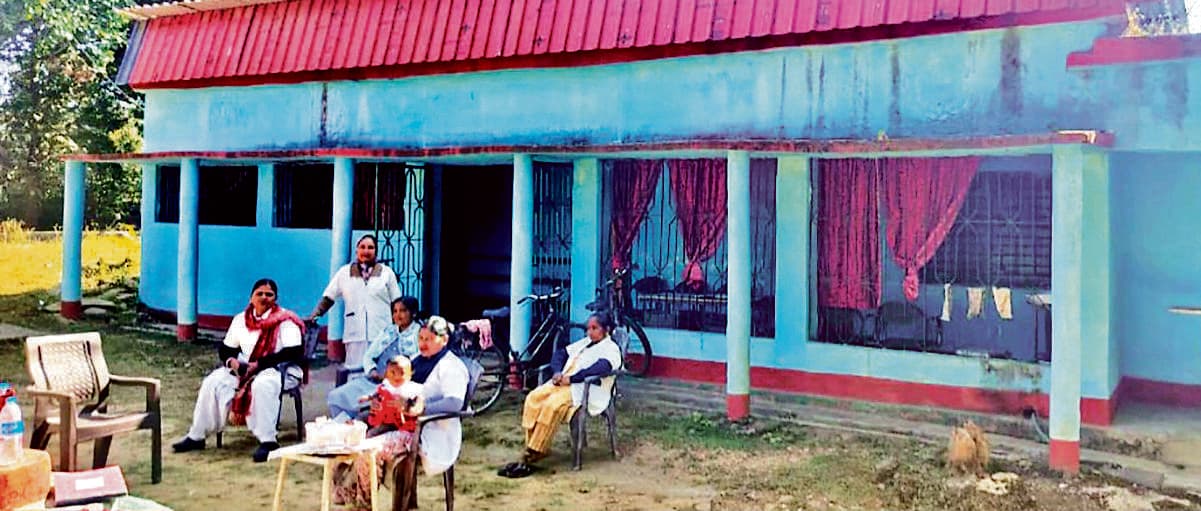 Chaibasa News : प्रखंड का दर्जा, फिर भी सुविधाओं के लिए तरस रहे ग्रामीण