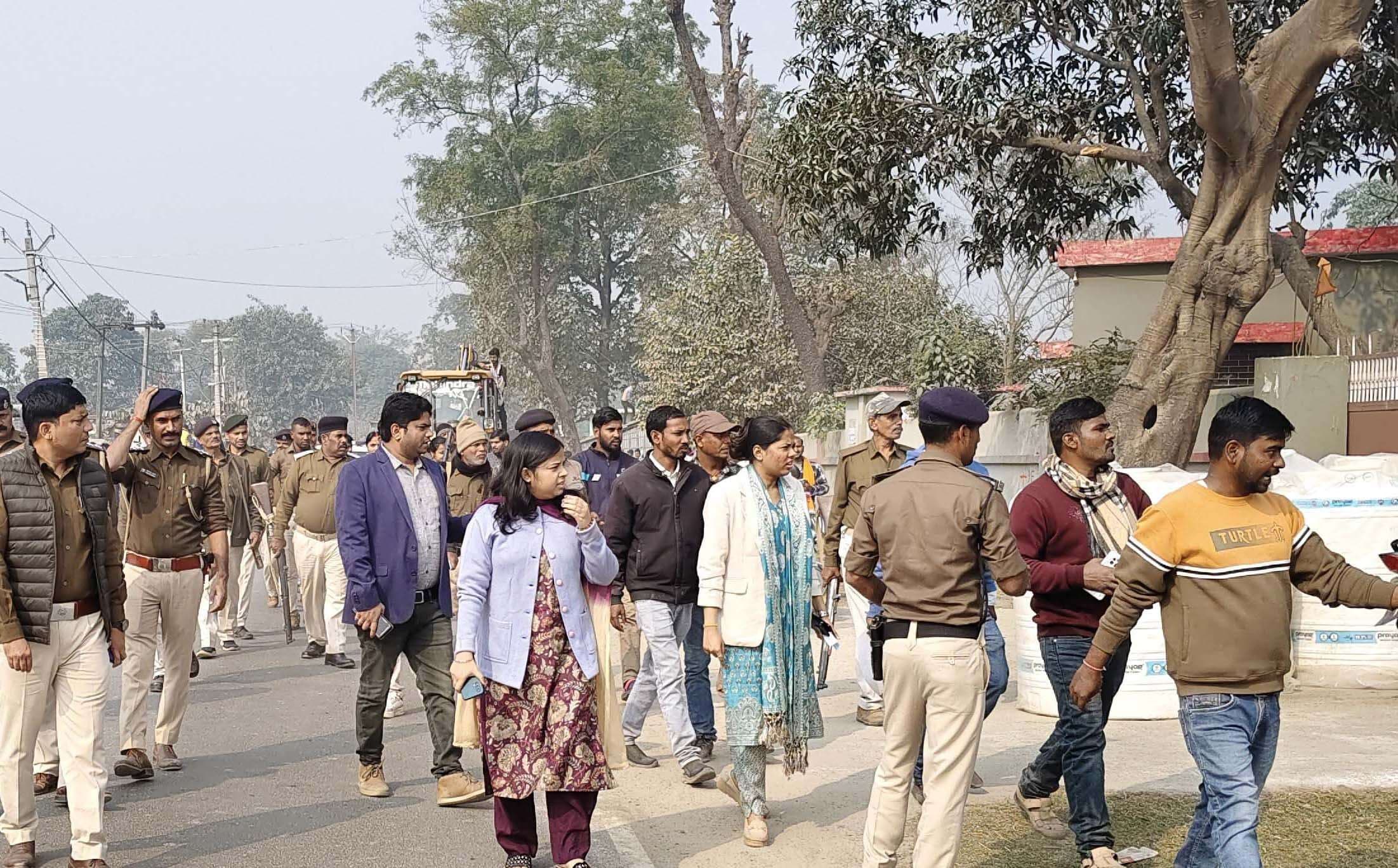 भवानीपुर में हाईवे अतिक्रमणमुक्त, एसडीओ बोले-फिर किया तो 20 हजार जुर्माना