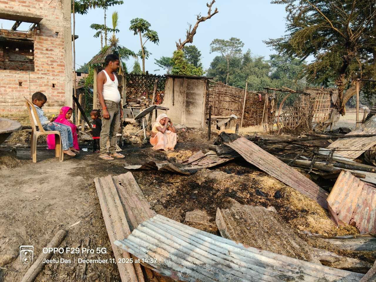 आग से चार घर जले, लाखों की क्षति