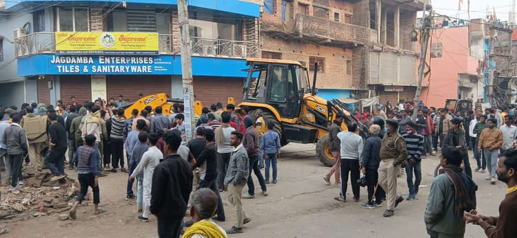 दूसरे दिन सब्जी मंडी से खैरा मोड़ तक हटा अवैध कब्जा