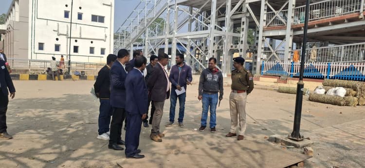 ट्रेनों में व्यापारिक सामान ले जाने के लिए बुकिंग अनिवार्य-सीपीसीएम