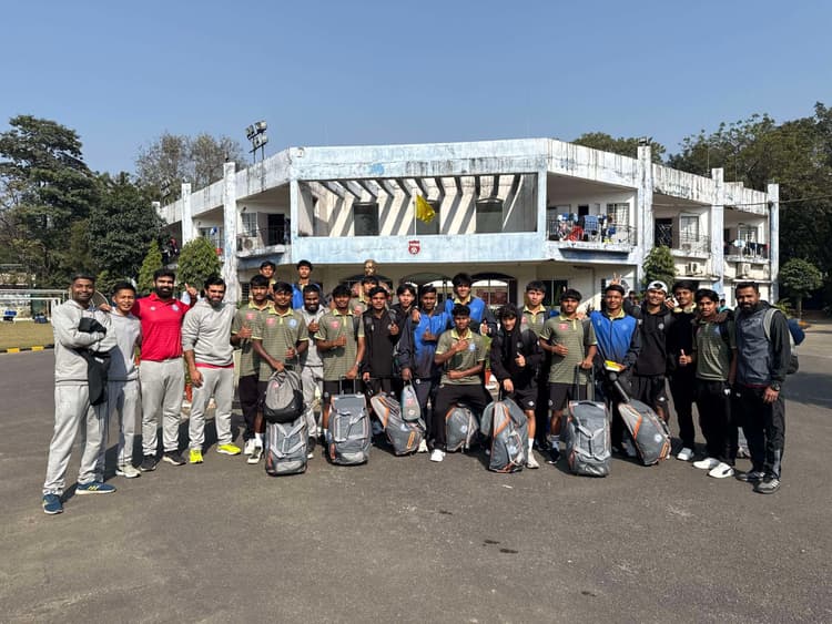 Jfc youth team depart to varanasi for inter kashi clash: जेएफसी की टीम वाराणसी रवाना, इंटर काशी से मुकाबला कल