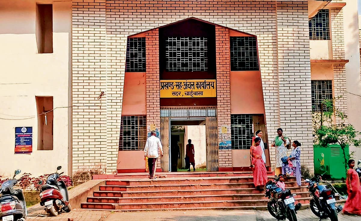 Chaibasa News :सदर प्रखंड प्रमुख का चुनाव कल, जीत के लिए जोड़-तोड़ शुरू