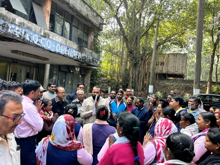 Jamshedpur News : टेल्को को-ऑपरेटिव सोसाइटी : लंबित मामलों, वेतन भुगतान नहीं होने से भड़के कामगार, 16 दिसंबर को घेराव की चेतावनी