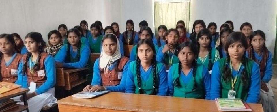 छात्राओं को दी गयी बेहतर स्वास्थ्य व स्वच्छता की जानकारी