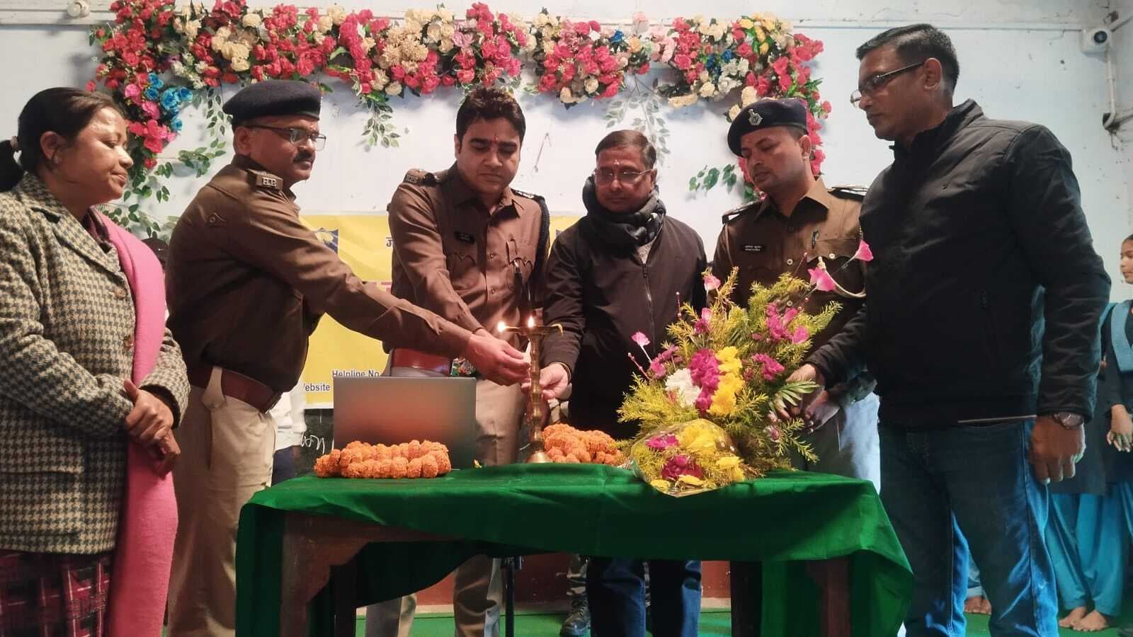 साइबर क्राइम से बचाव के लिए सतर्कता व जागरूकता जरूरी: डीएसपी