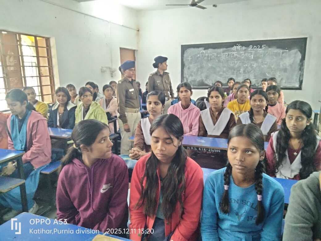 छात्राओं को आत्म सुरक्षा का पढ़ाया पाठ