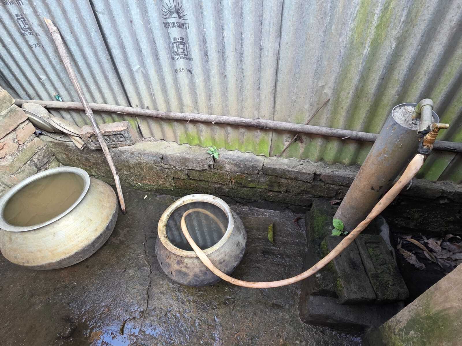 हर घर जल-नल योजना, 150 फीट पर कर दी बोरिंग