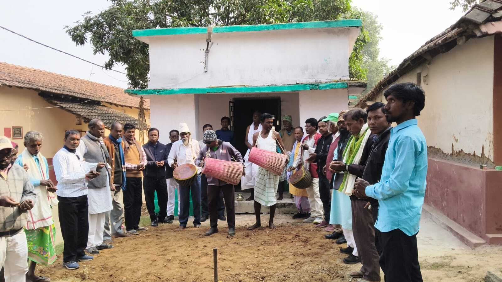 झारखंड आंदोलनकारियों ने की पूजा-अर्चना