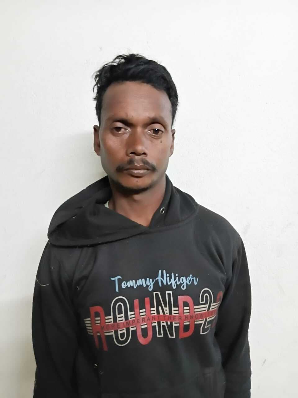 Giridih News :पुलिस से बचने के लिए मंझलाडीह में धान झाड़ने आया था नक्सली मोतीलाल