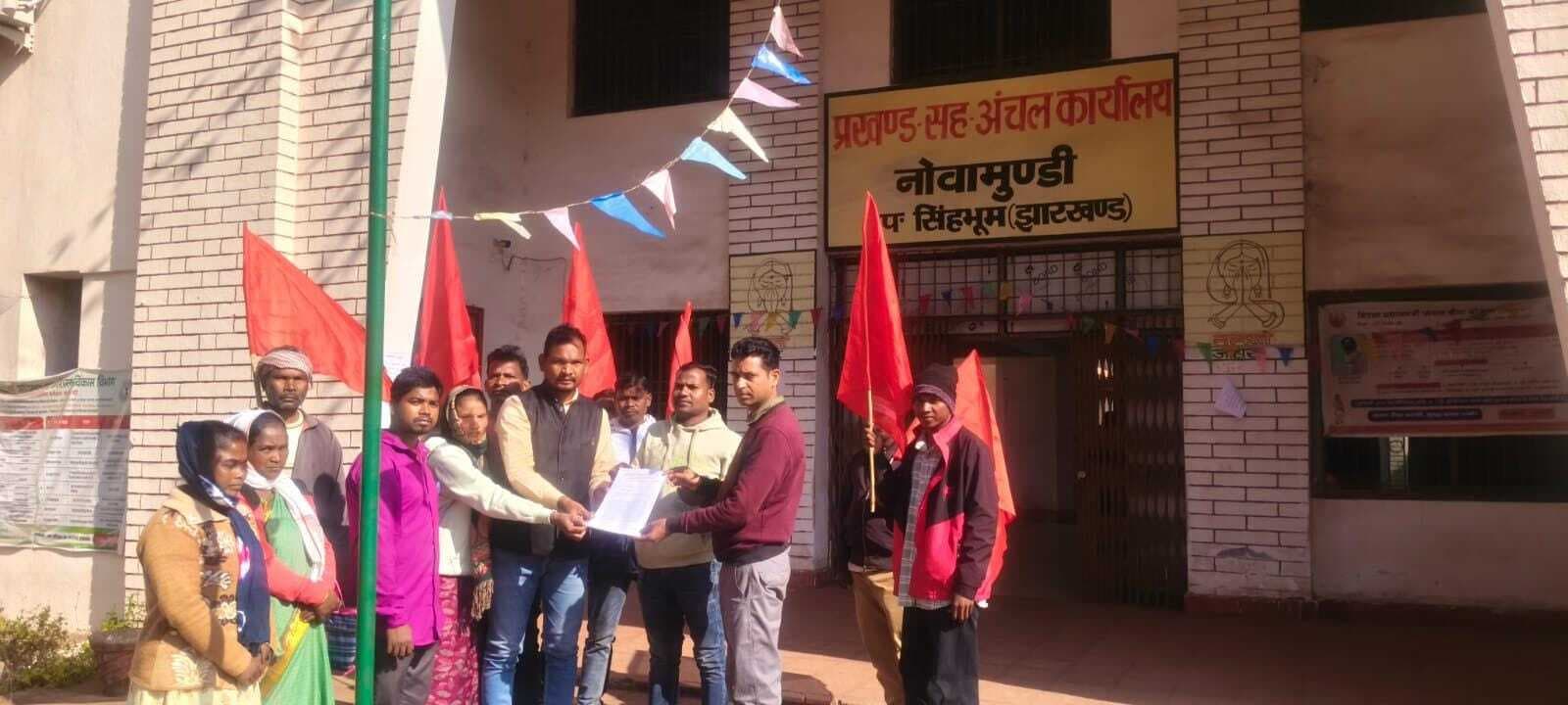 Chaibasa News : पूंजीपतियों के दबाव में आंदोलनकारियों को दबाने की हो रही साजिश : तिरिया