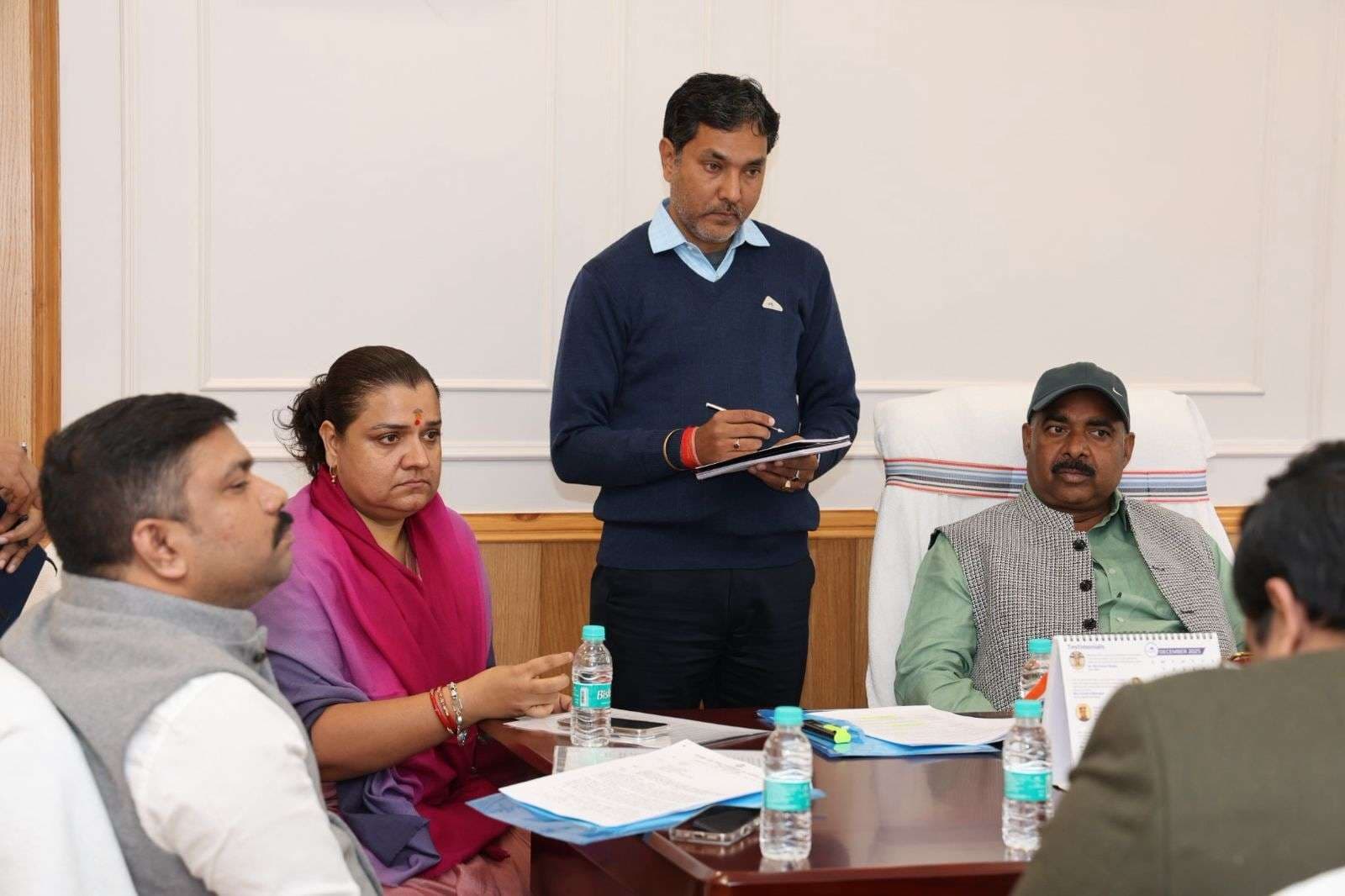 इंडस्ट्रियल कॉरिडोर निर्माण को लेकर हुई बैठक, मंत्री हुए शामिल