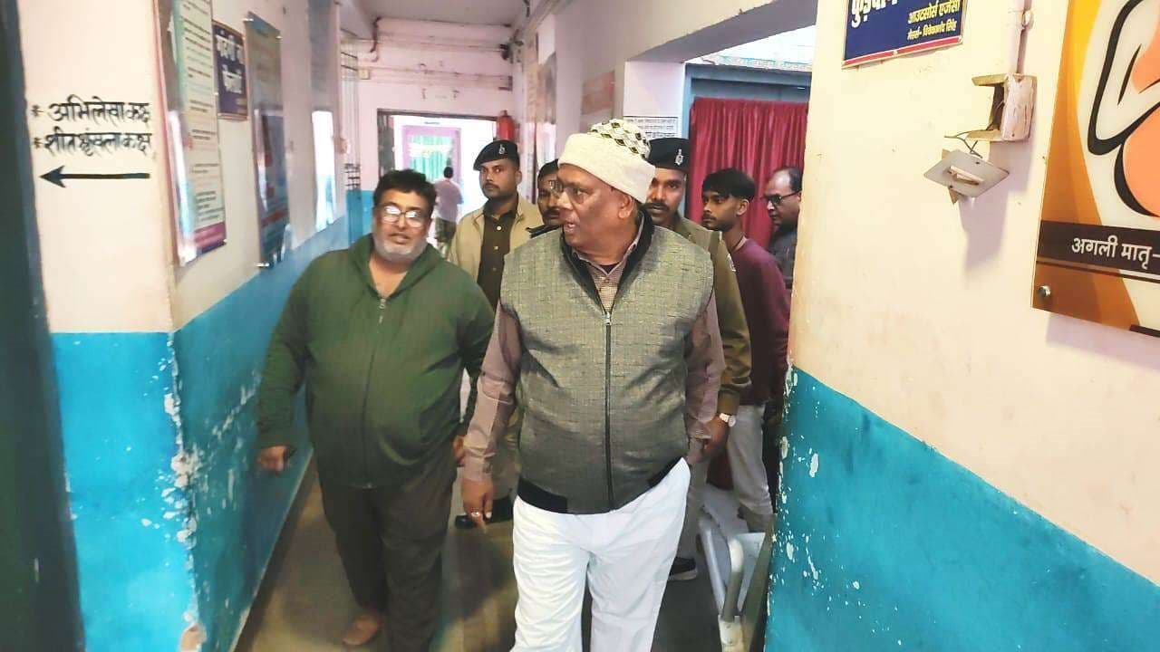 Bhagalpur news अस्पताल, कृषि कार्यालय, अंचल व प्रखंड कार्यालय का विधायक ने किया निरीक्षण