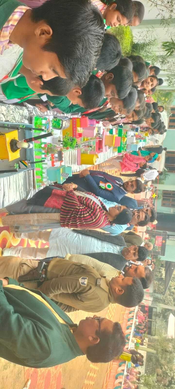 छात्रों ने विज्ञान प्रदर्शनी में दिखायी प्रतिभा