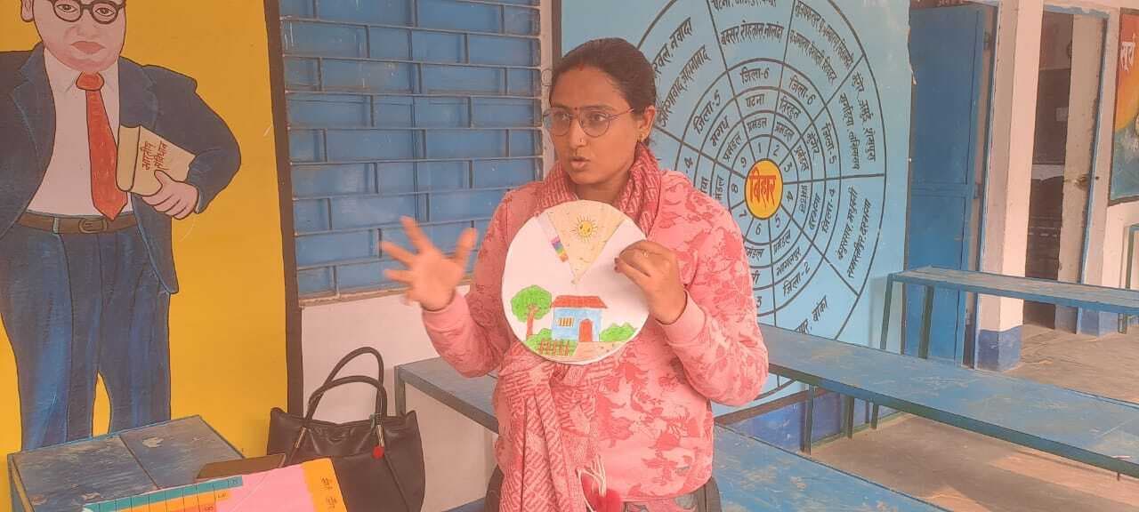 16 विद्यालयों के शिक्षकों ने निपुण टीएलएम की लगायी प्रदर्शनी