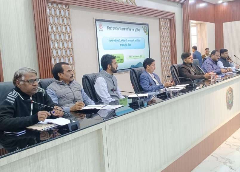 प्राथमिकता के आधार पर कार्यों का करें निष्पादन : डीएम