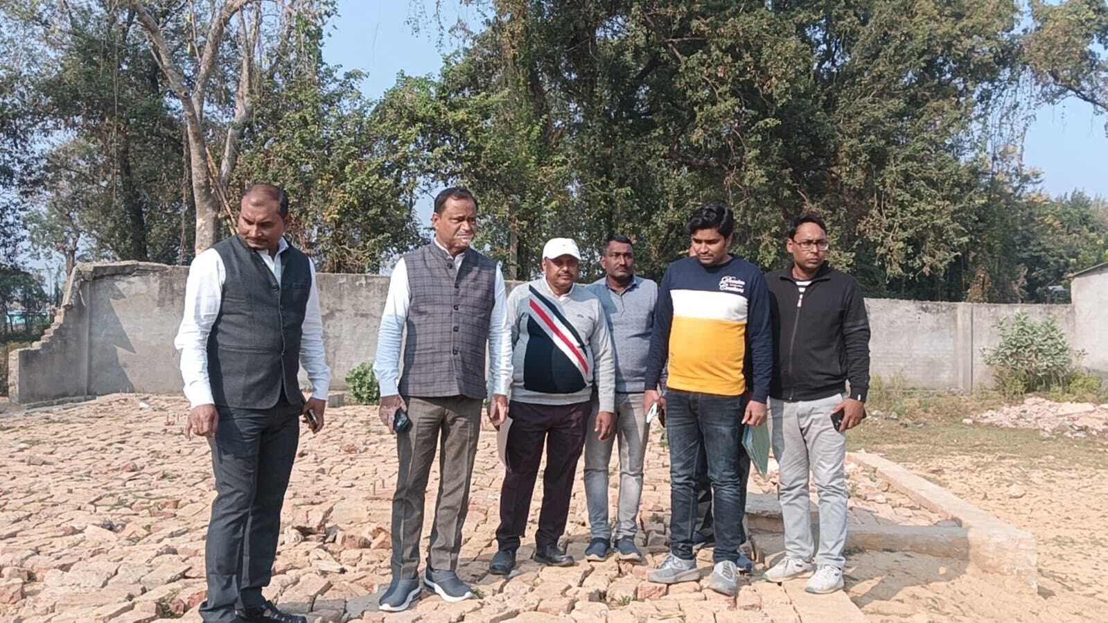 नक्सल प्रभावित भीमबांध में खुलेगा स्वास्थ्य केंद्र, निर्माण स्थल का किया निरीक्षण