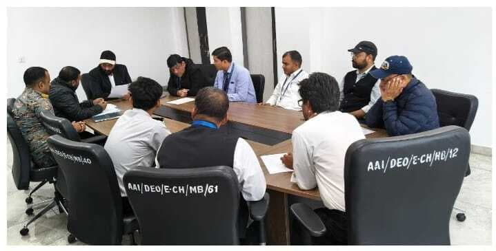 Deoghar news : कोहरे के दिनों में एयरलाइंस कपंनी यात्री को समय पर उपलब्ध करायें सूचना : डायरेक्टर