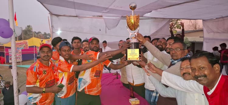 सुपौल ने त्रिवेणीगंज को हराकर ट्रॉफी पर जमाया कब्जा