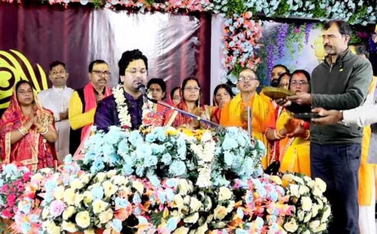 हसनगंज में श्रीमद् भागवत कथा से बह रही आध्यात्मिक ज्ञान की धारा