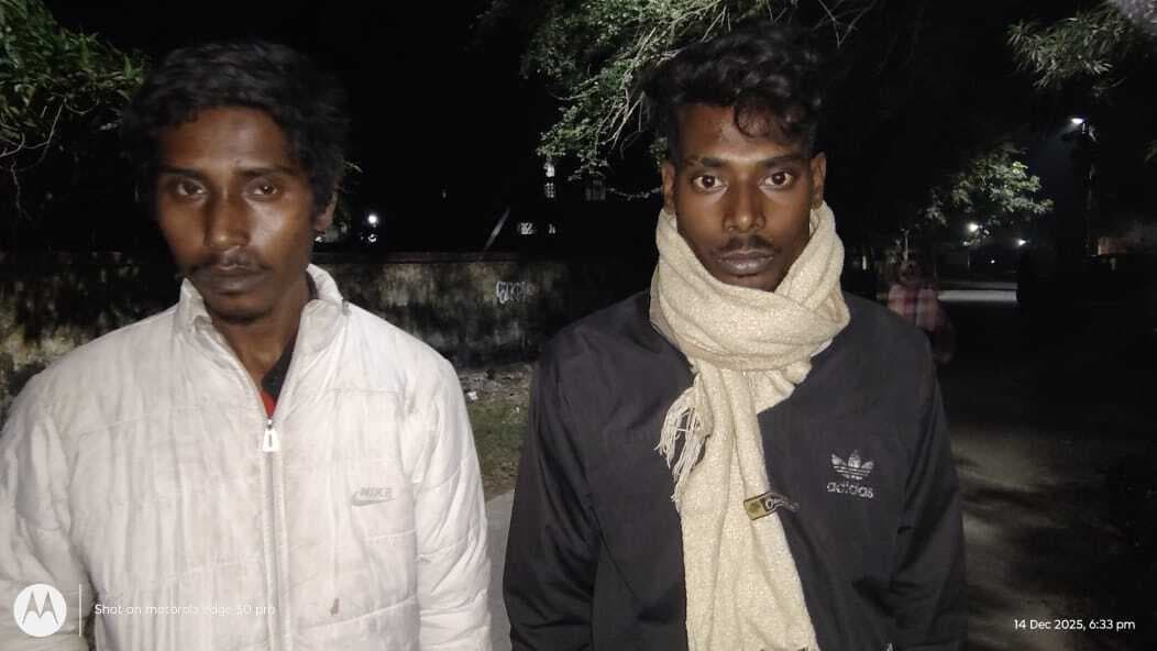 चोरी के बाइक, मोबाइल के साथ दो आरोपित गिरफ्तार