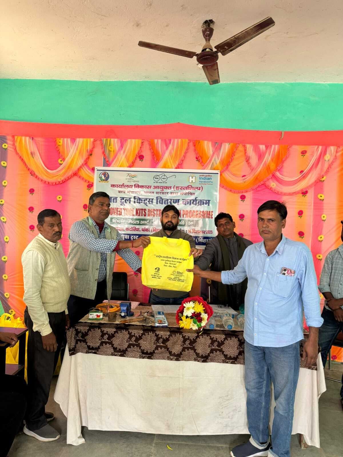 चांदी मछली के 50 कारीगरों के बीच उन्नत टूल-किट्स का हुआ वितरण