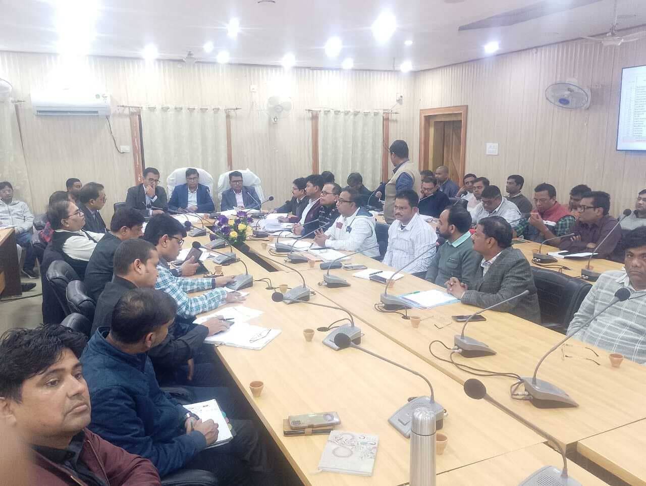 Madhubani News : नौ प्रभारी चिकित्सा पदाधिकारी से जवाब - तलब