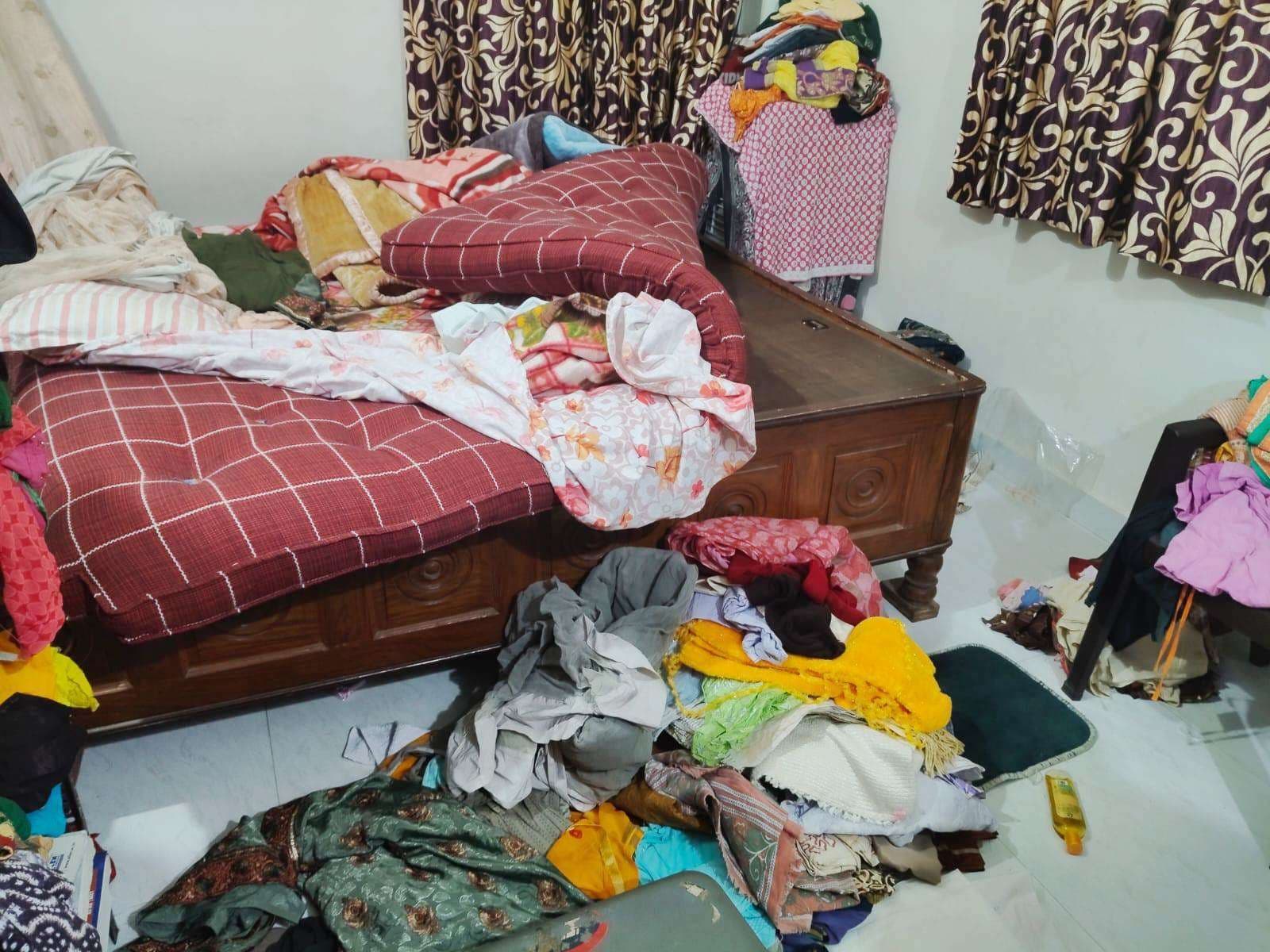 मां का श्राद्ध करने पैतृक गांव गया था परिवार, घर से 20 लाख की संपत्ति ले उड़े चोर