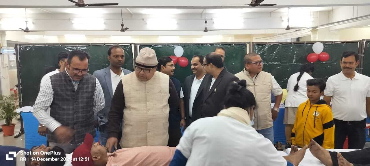 Seraikela Kharsawan News : रक्तदान से शरीर होता है स्वस्थ : सीएस