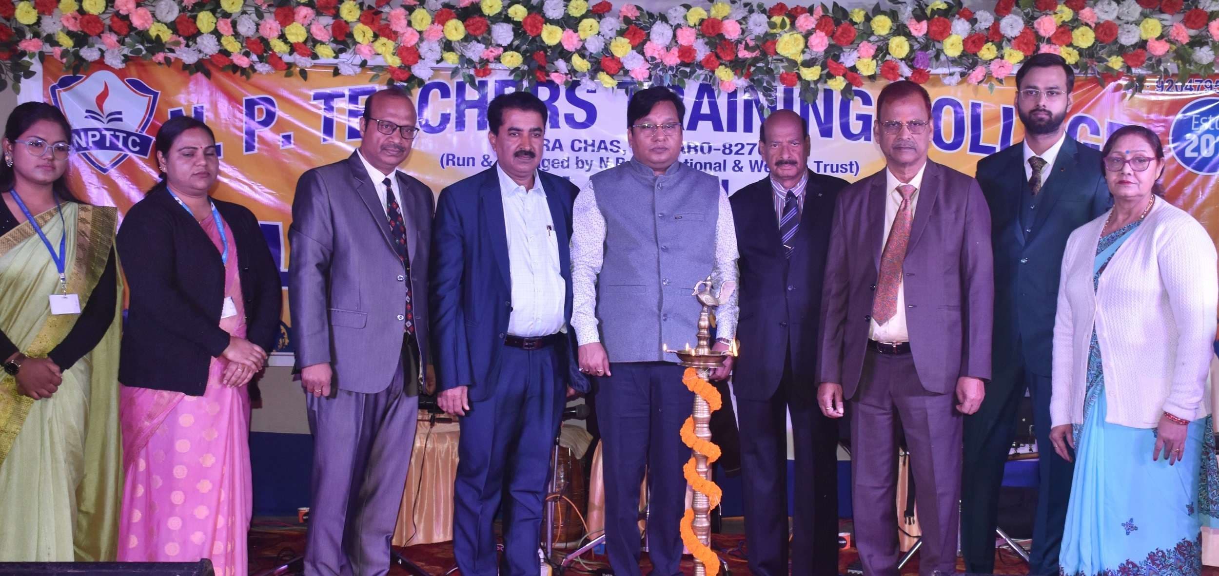 Bokaro News : पूर्व छात्रों ने अपनी उपलब्धियों को किया साझा