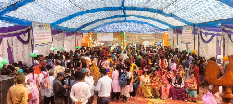 रामपुर में जीविका रोजगार-सह-मार्गदर्शन मेले में 1248 आवेदनों का पंजीयन