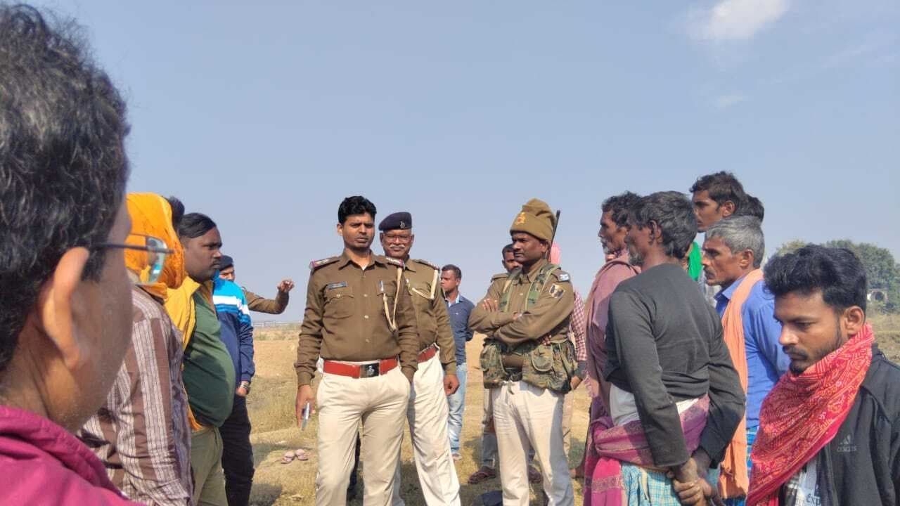 चांदन नदी से युवक का शव बरामद, क्षेत्र में मचा हड़कंप