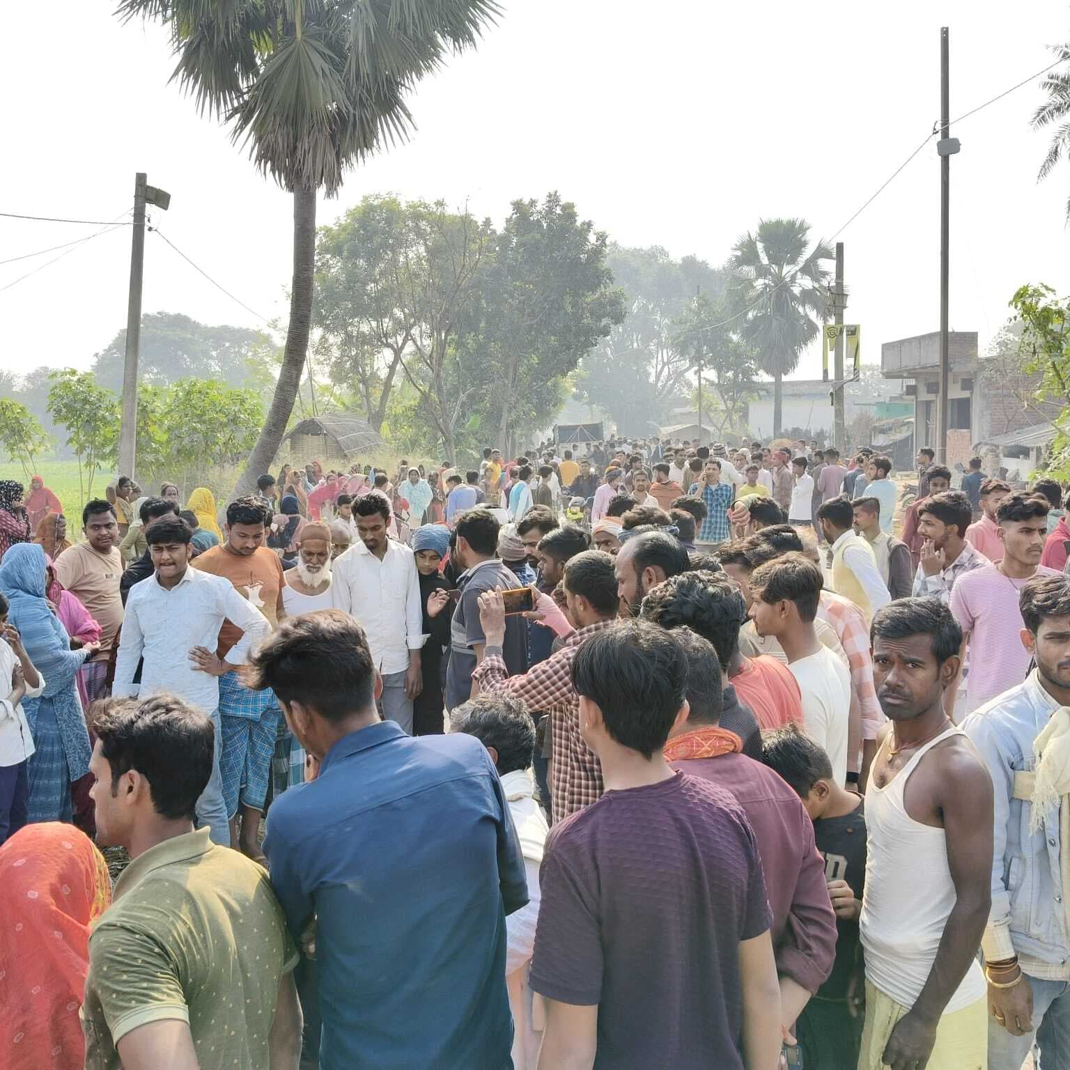 Samastipur News:स्कूल से लौट रही छात्रा की पिकअप से कुचल कर मौत, जाम