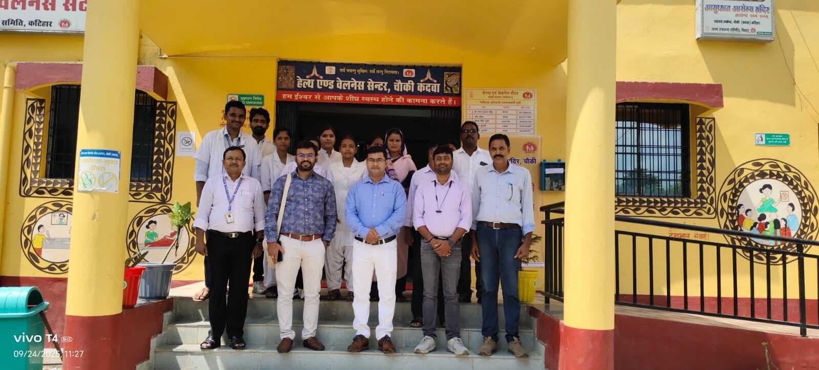 केंद्रीय स्वास्थ्य विभाग के अधिकारियों ने स्वास्थ्य केंद्र की जांच की