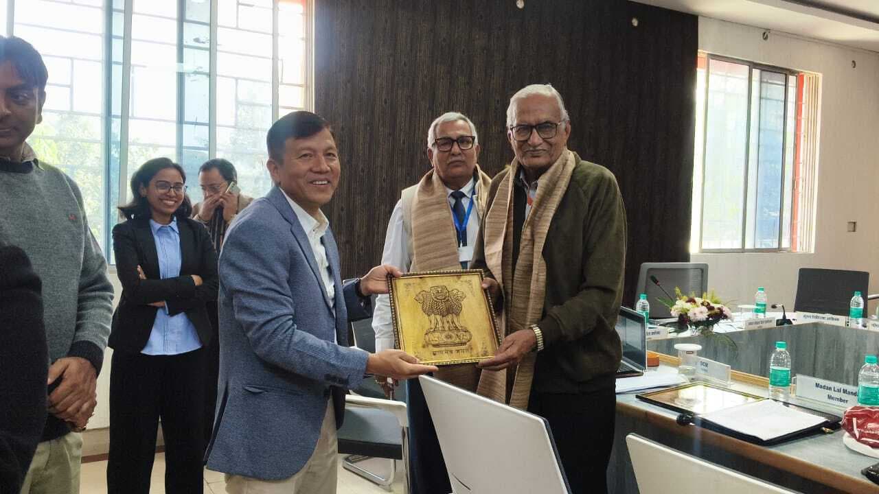 डीआरसीसी की बैठक में यात्री सुविधाओं में सुधार पर हुई चर्चा