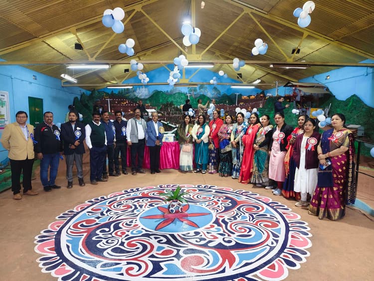 Chaibasa News : ओवर कॉन्फिडेंस के कारण होती हैं अधिकतर दुर्घटनाएं : जीएम