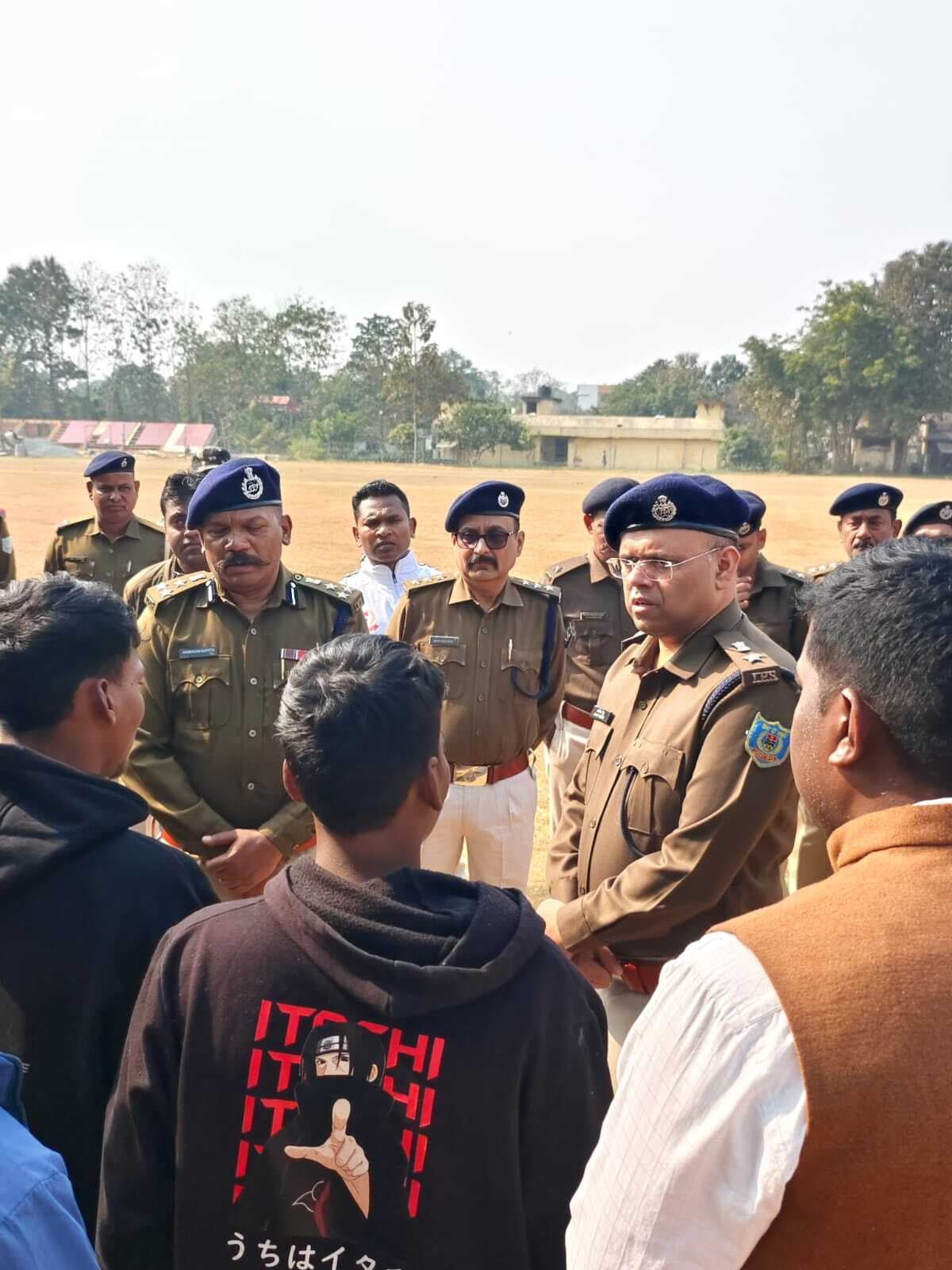 Chaibasa News : पुलिस इंस्पेक्टर की हार्ट अटैक से गयी जान