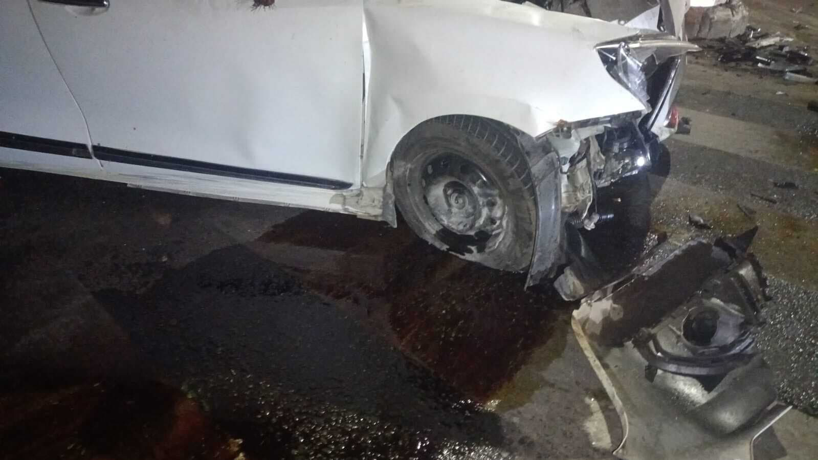 Jamshedpur News : गोलमुरी में तेज रफ्तार कार डिवाइडर से टकरायी, चालक जख्मी