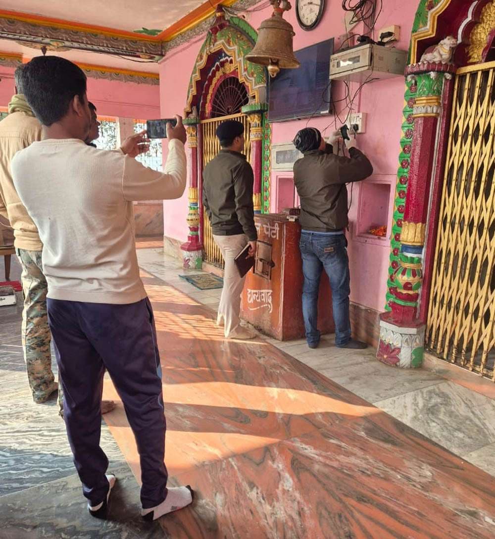 बागेश्वरी मंदिर की दान पेटी तोड़ कर 25 हजार की चोरी