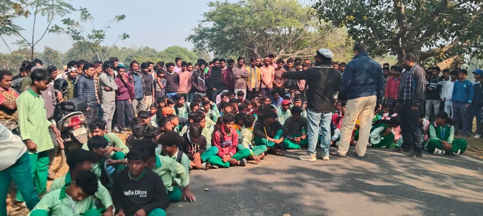 Accident : बालू लदे ट्रैक्टर ने छात्रा को कुचला, मौत