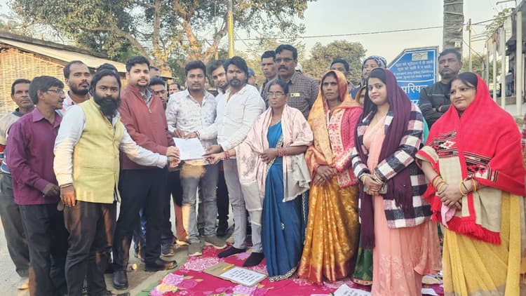 वार्ड पार्षदों व मुख्य पार्षद के बीच चल रहे विवाद से विकास कार्यों पर लगा ब्रेक