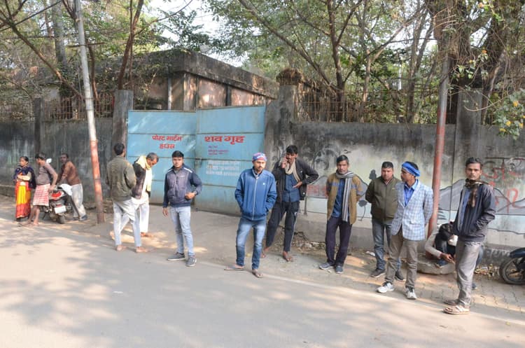 Deoghar news : अज्ञात वाहन के धक्के से युवक गिरा नहर में, हो गयी मौत