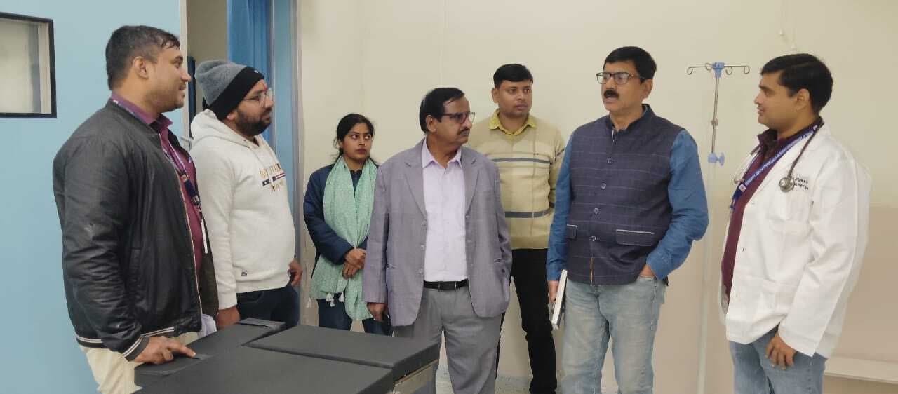 सीएस ने प्राथमिक स्वास्थ्य केंद्र फुल्लीडुमर का किया निरीक्षण, दिया निर्देश