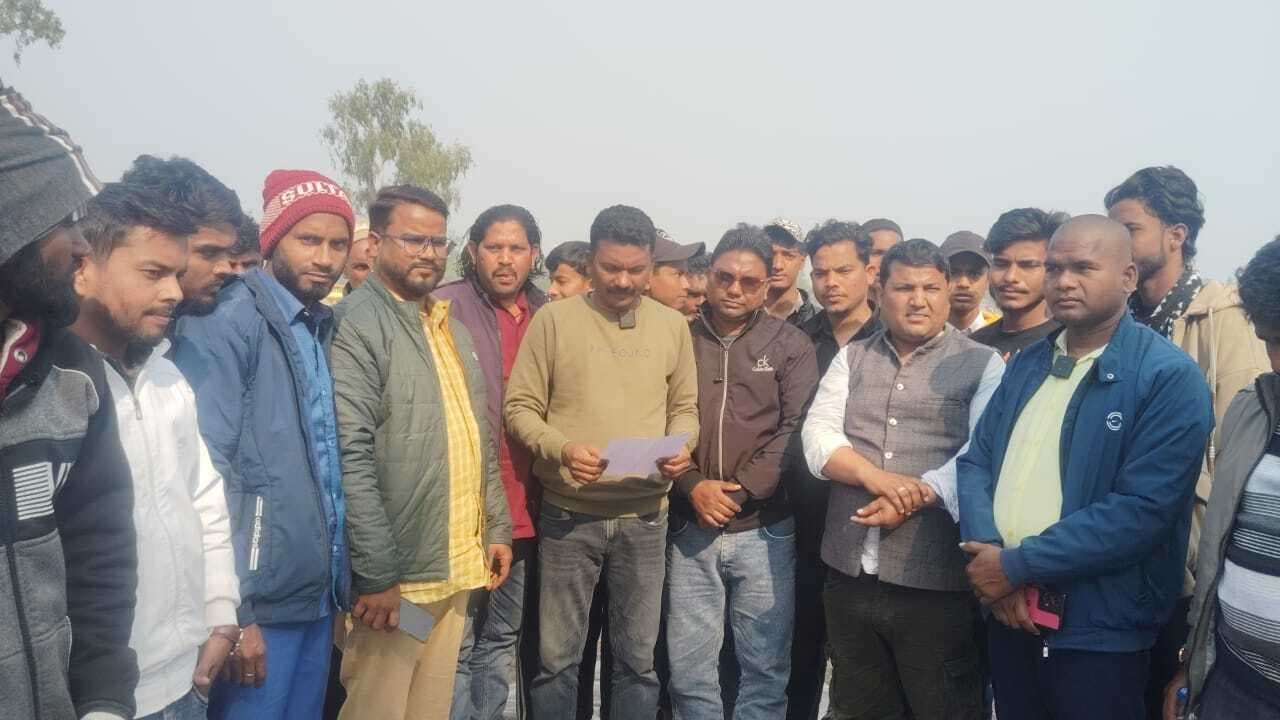 Giridih News: खंभरा इकोपार्क में मारपीट मामले में कार्रवाई नहीं होने पर आक्रोश