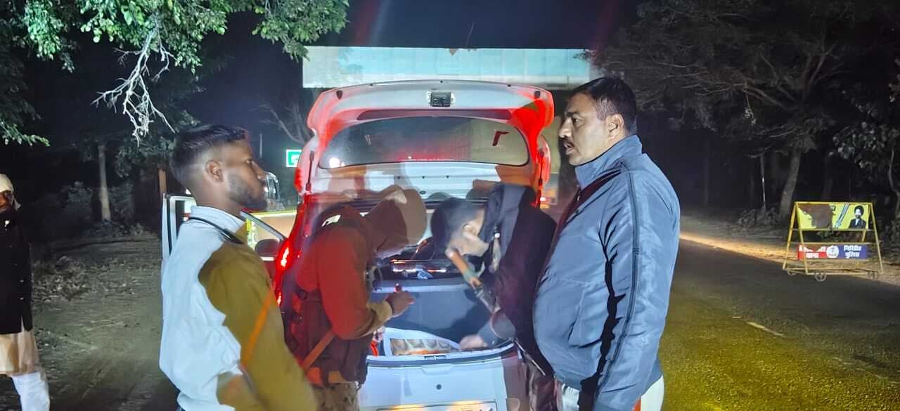 Giridih News: झारखंड-बिहार सीमा पर पुलिस ने चलाया जांच अभियान